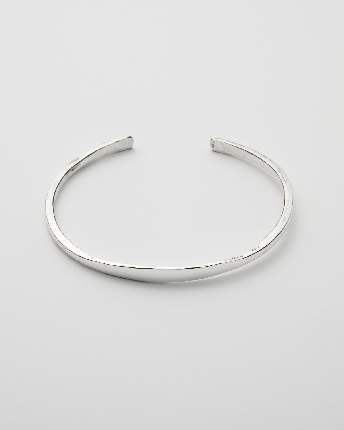 MTS_OnTone_Soft_Bracelet_MidShine_003 4.jpg__PID:d3bdba28-36bd-403b-8ba5-b0e37a7334a7